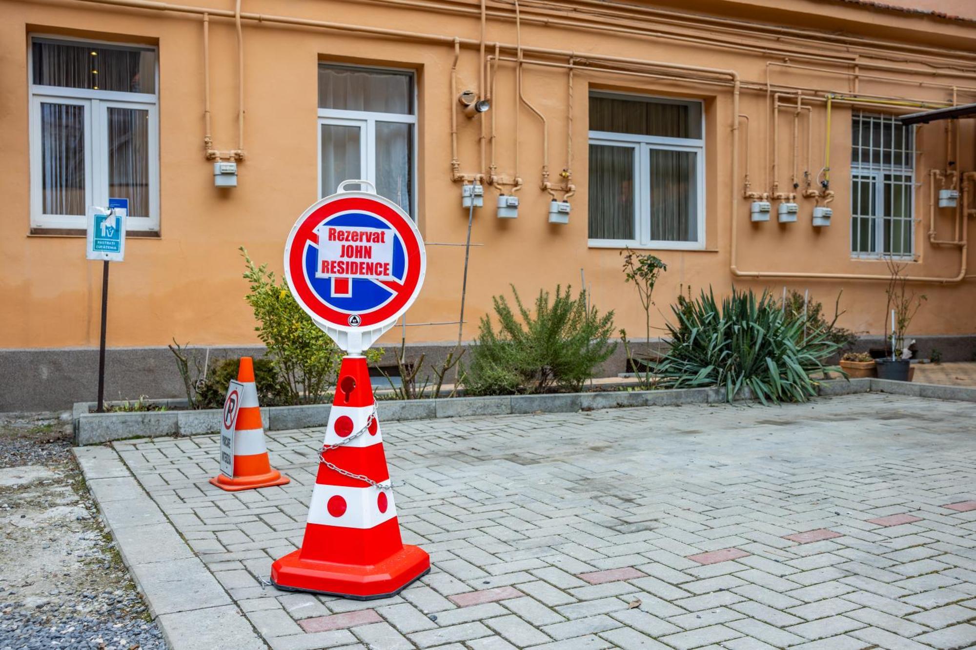 John Residence Apartment Brasov With Parking Option المظهر الخارجي الصورة